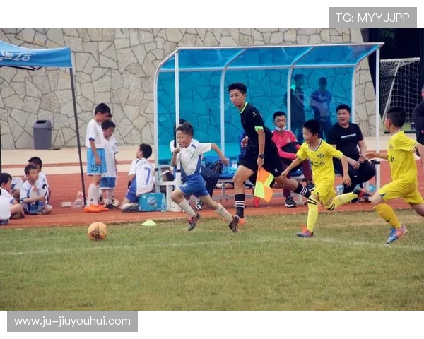 燃情绿茵激荡青春心跳那些让人热血沸腾的足球光荣歌曲精选